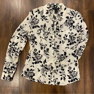 100% silk White House Black Market blouse floral size 2 black white shirt flawed